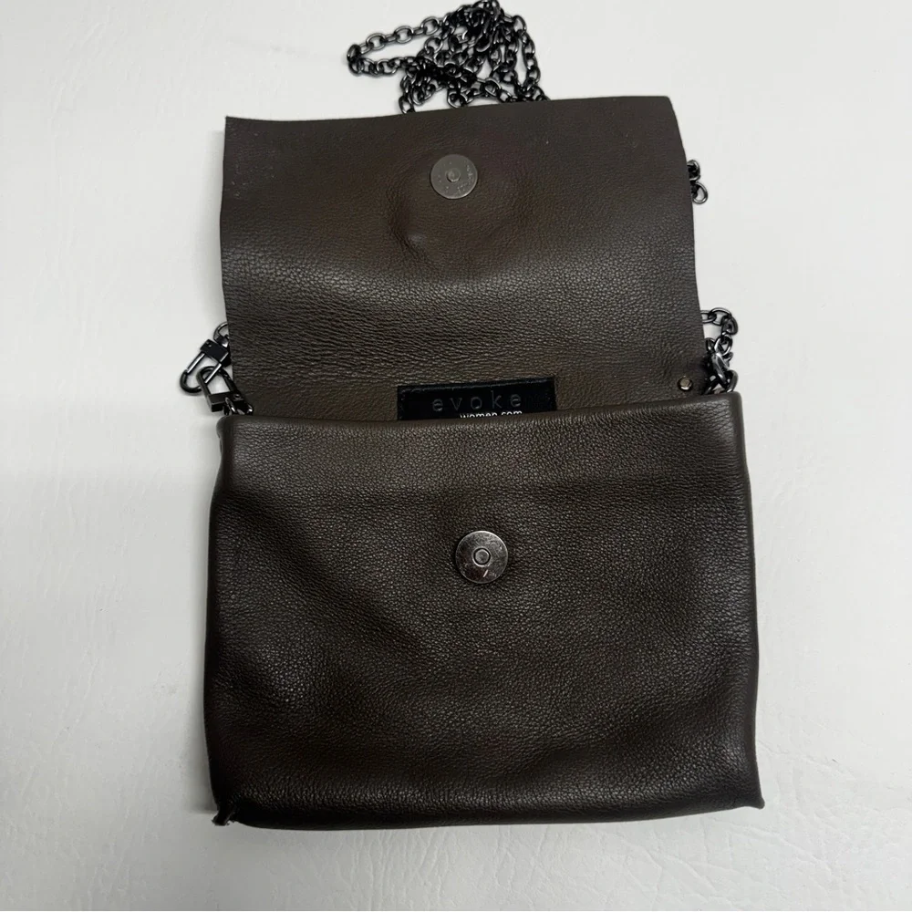evoke this elegant